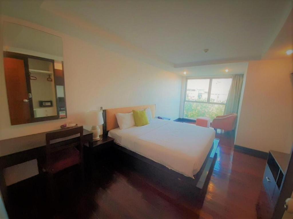 Nice Residence Bangkok Exterior foto